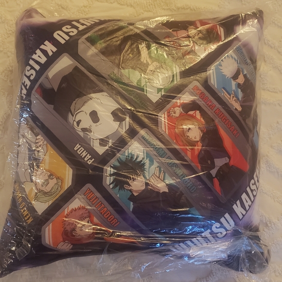 NWT Jujutsu Kaisen pillow - Picture 4 of 4